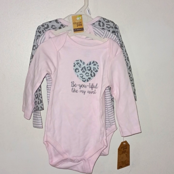 chick pea Other - Chick pea 3 set long sleeve onesies